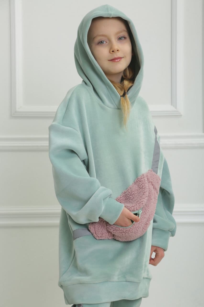 Veloursanzug mit Tasche und Reflektoren Mint