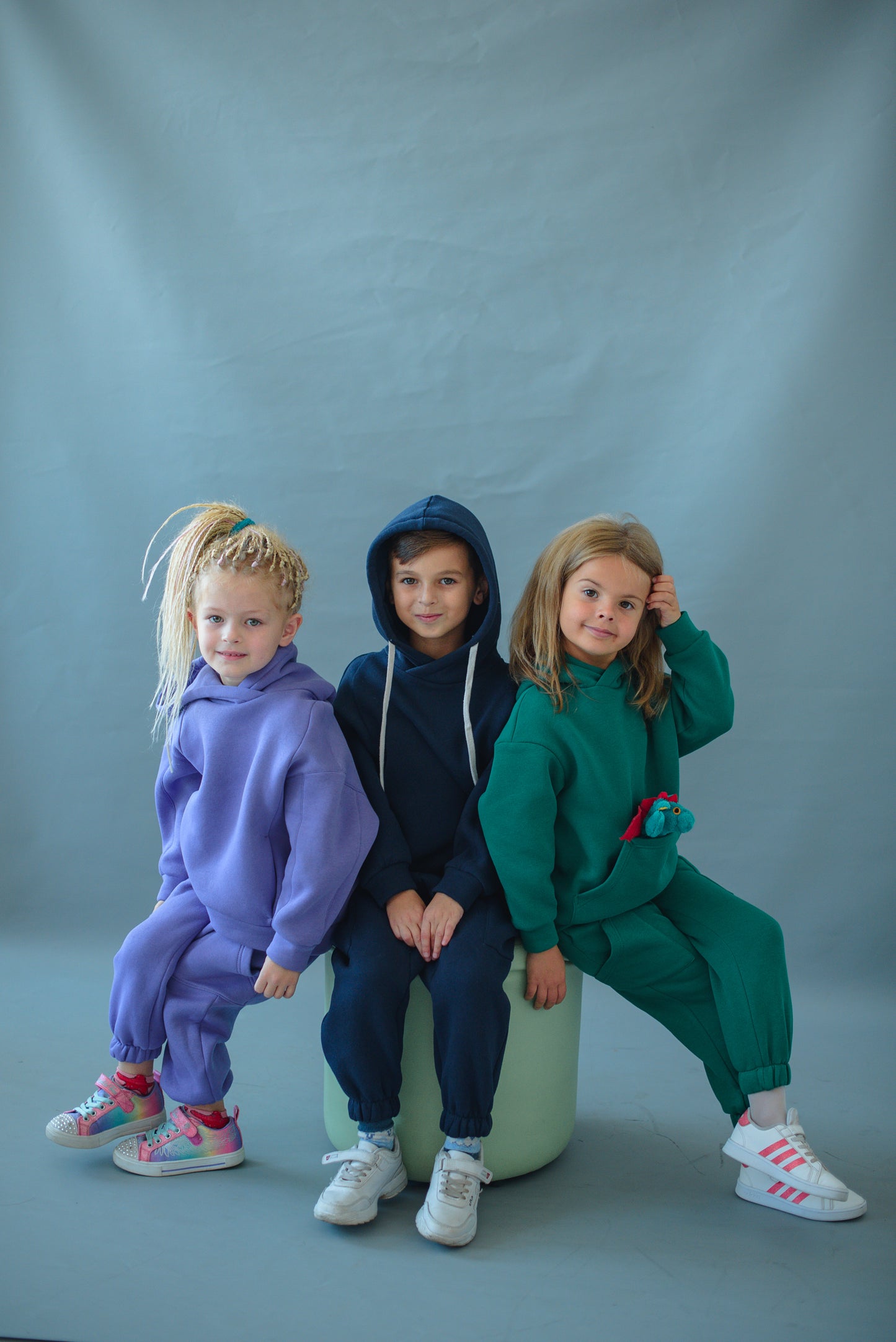 bequemer Anzug für Jungen und Mädchen blau