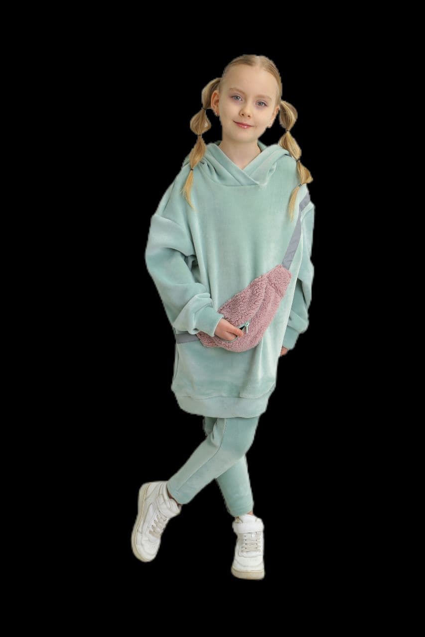 Veloursanzug mit Tasche und Reflektoren Mint