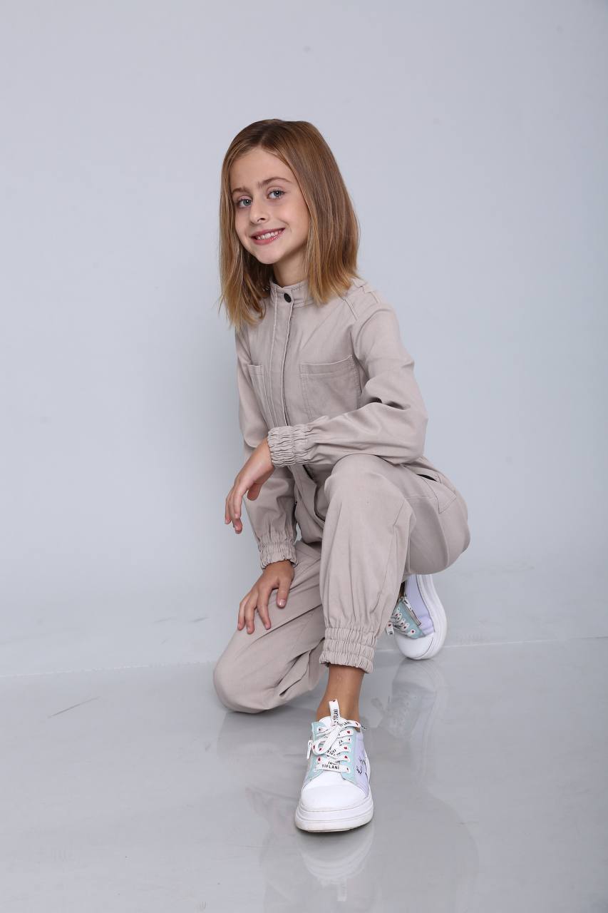 stylischer und bequemer Overall für Teenager