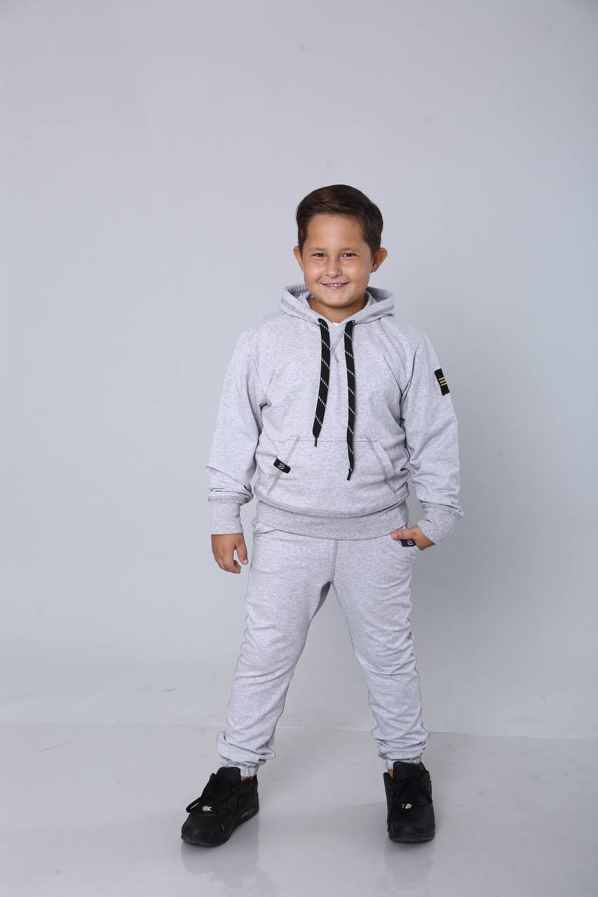 Sportanzug für einen Jungen