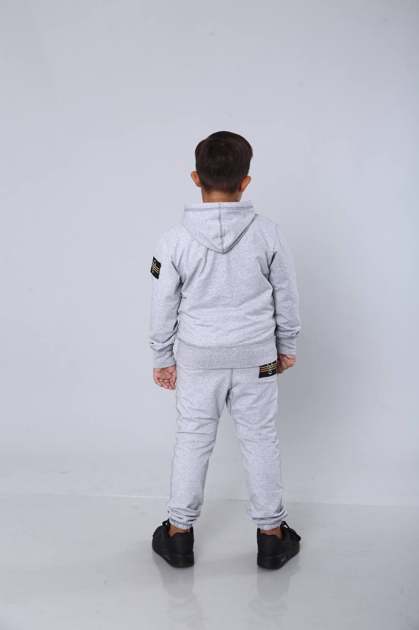 Sportanzug für einen Jungen