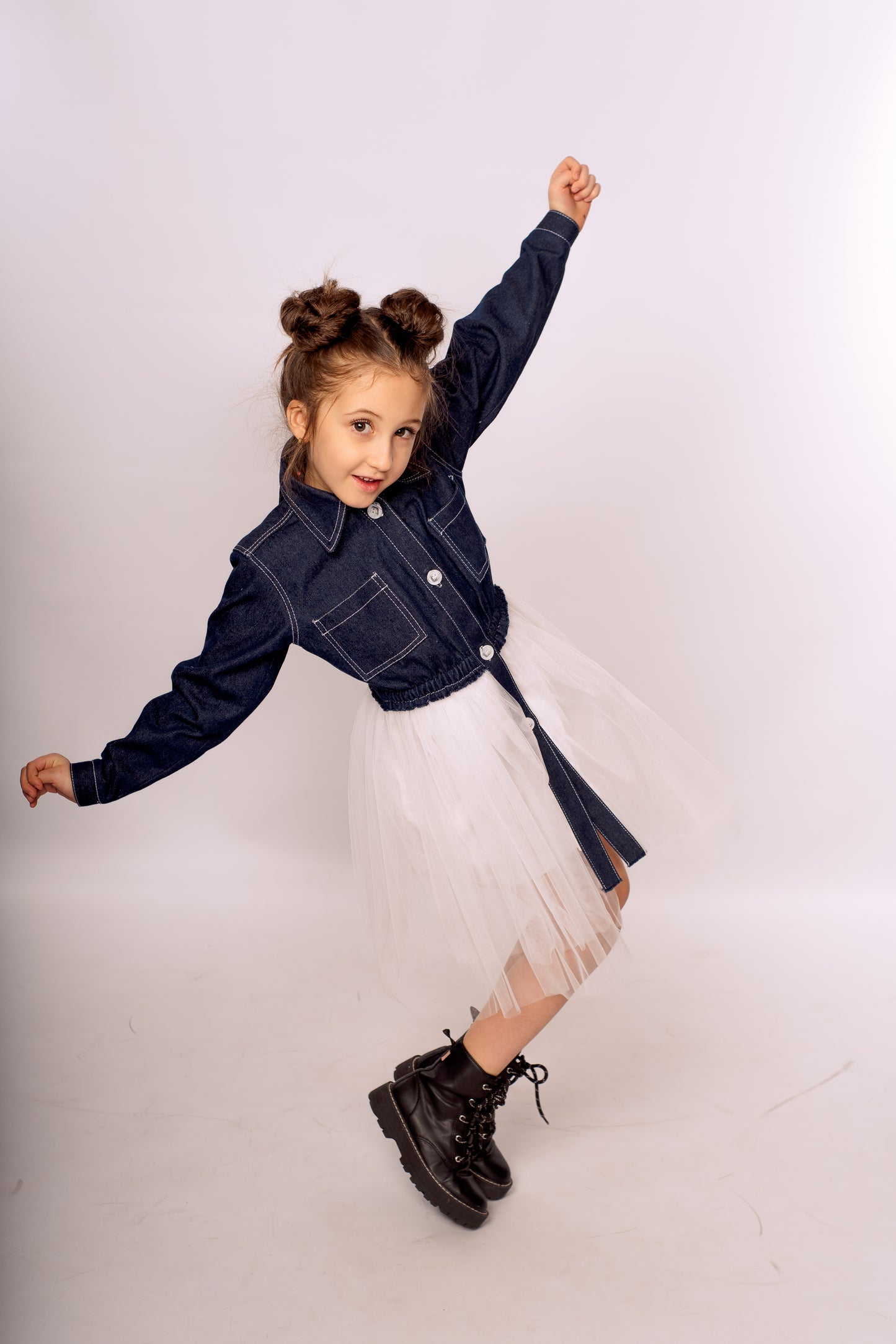 Jeanshemd-Kleid mit Tüllrock (Baumwollfutter)