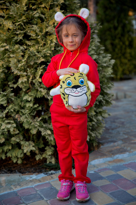 3 in 1 Pullover mit Spielzeug und Reisekissen Löwe