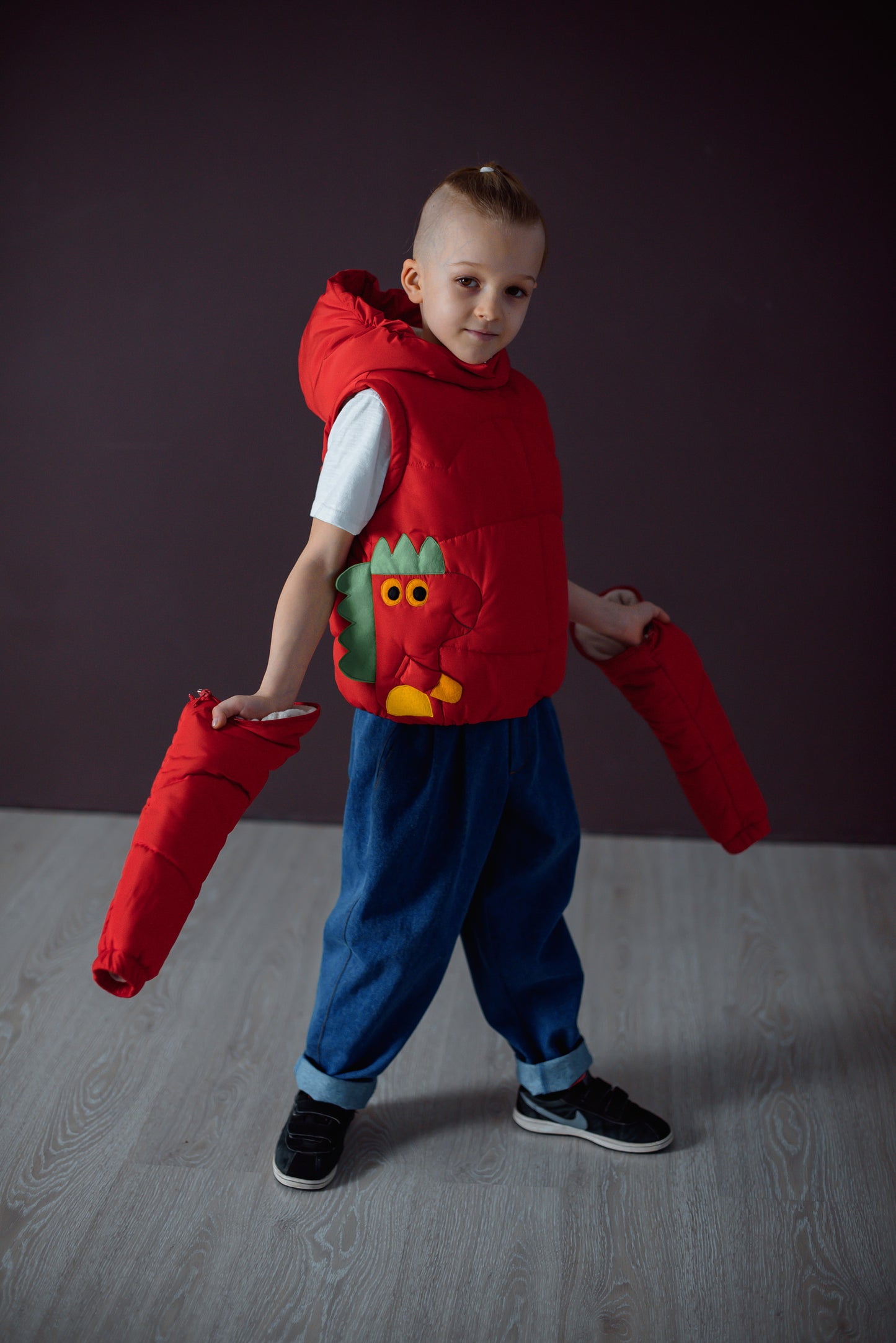 Transformer Jacke ⇄ Weste – Drache Rot | Zabavka