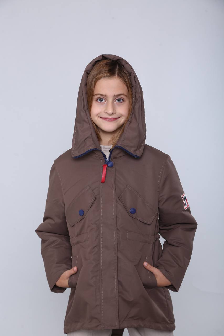 Парка коричневая — защита от ветра и дождя