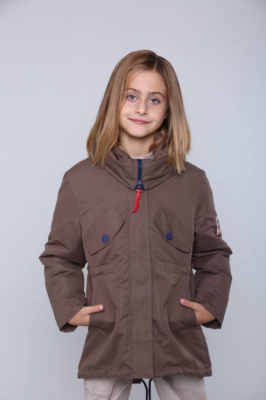 Парка коричневая — защита от ветра и дождя