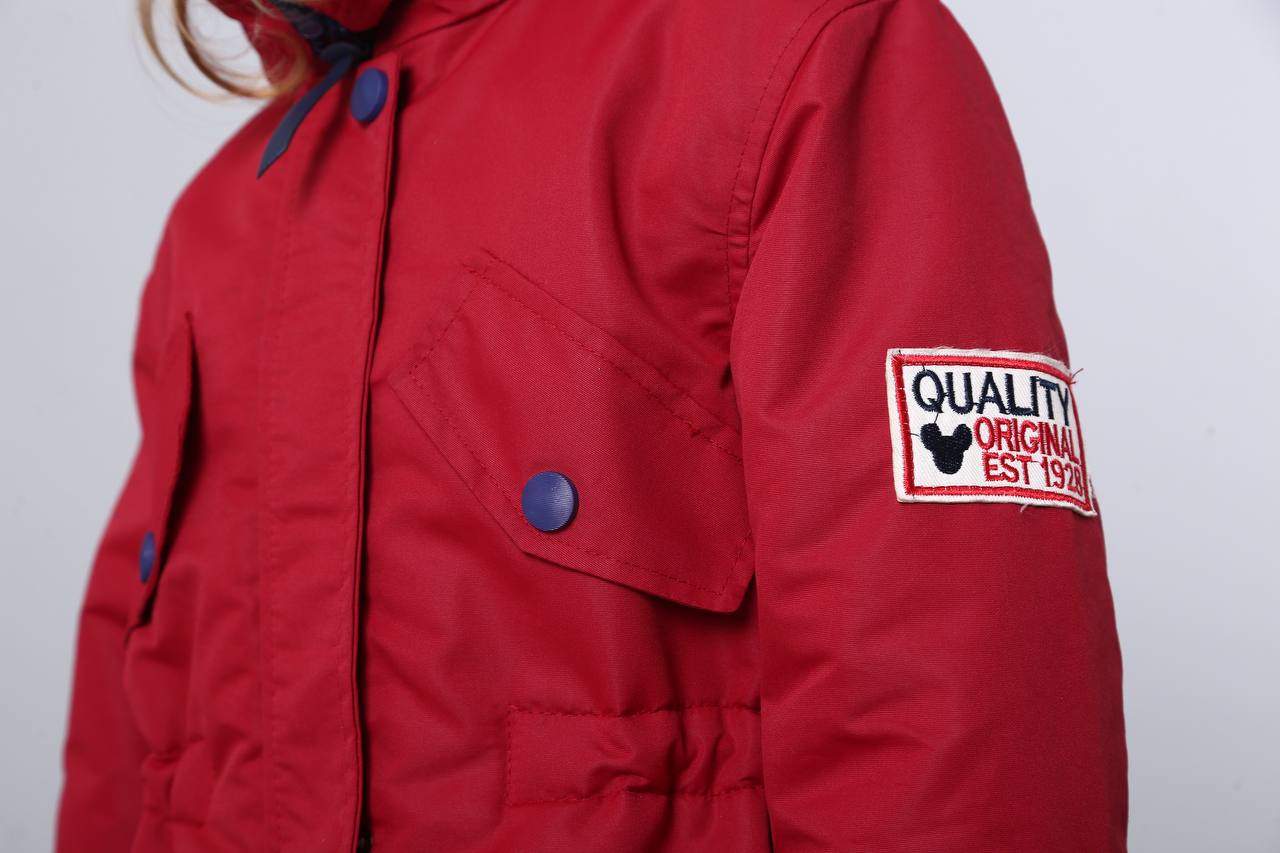 Парка бордовая — защита от ветра и дождя