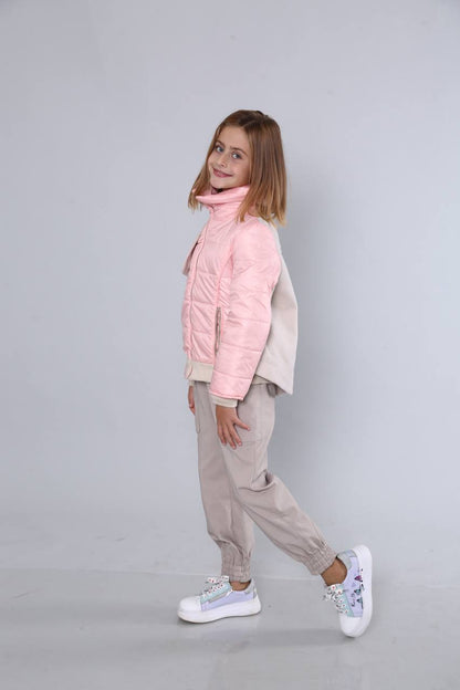 zarte Jacke mit floraler Stickerei